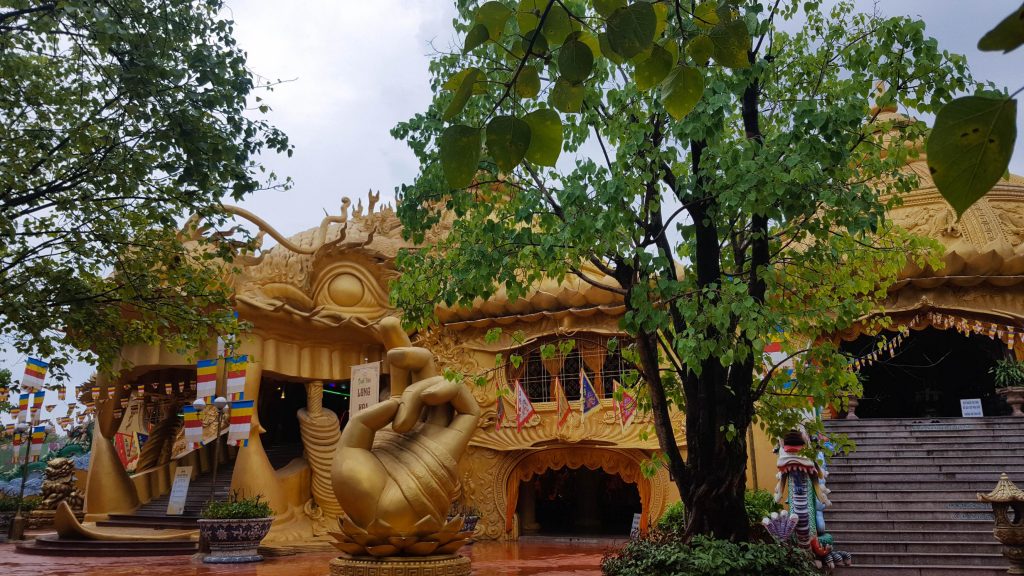 Tempel i Suoi tien park