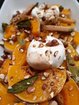 Bagt græskar med burrata