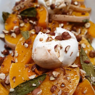 Bagt græskar med burrata