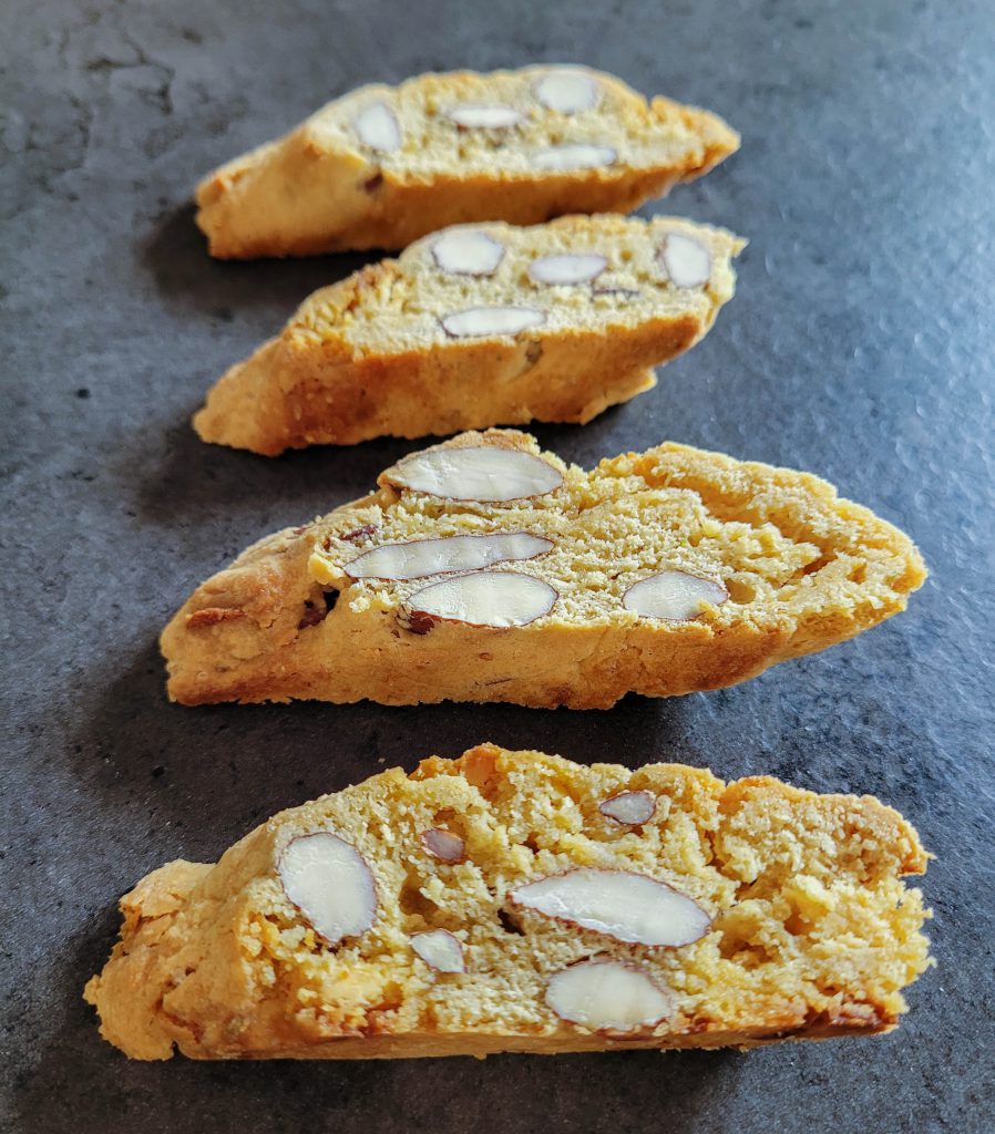 Biscotti med lime og hvid chokolade