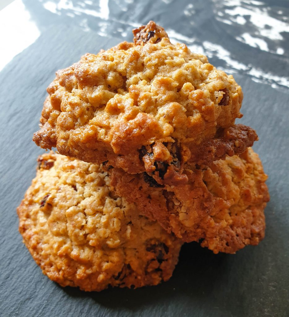 Havregryn og rosin cookies