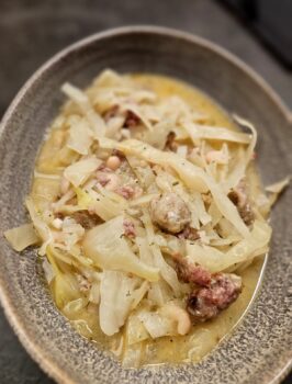 Legeret kålsuppe